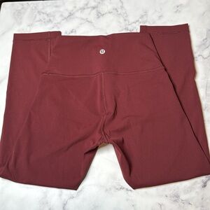 Lululemon size 4, maroon 21 inch pants worn twice.